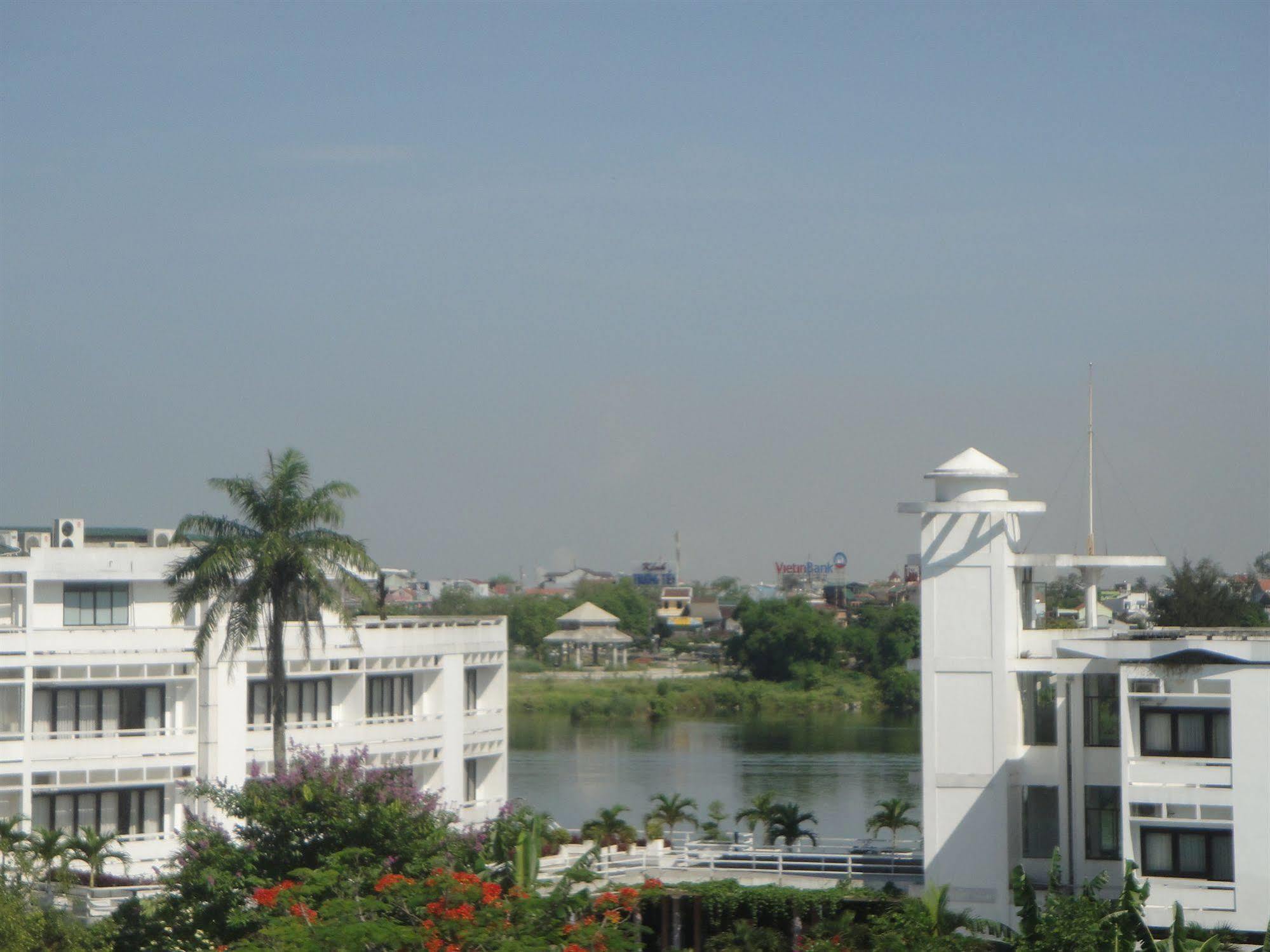 Holiday Diamond Hotel เว้ ภายนอก รูปภาพ