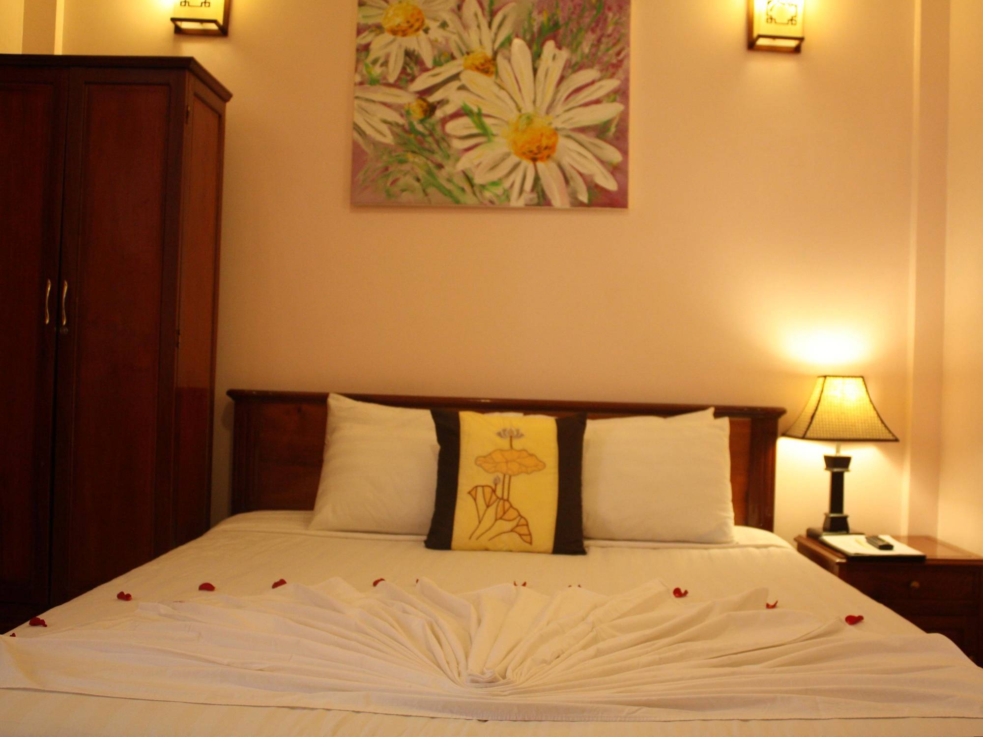 Holiday Diamond Hotel เว้ ภายนอก รูปภาพ